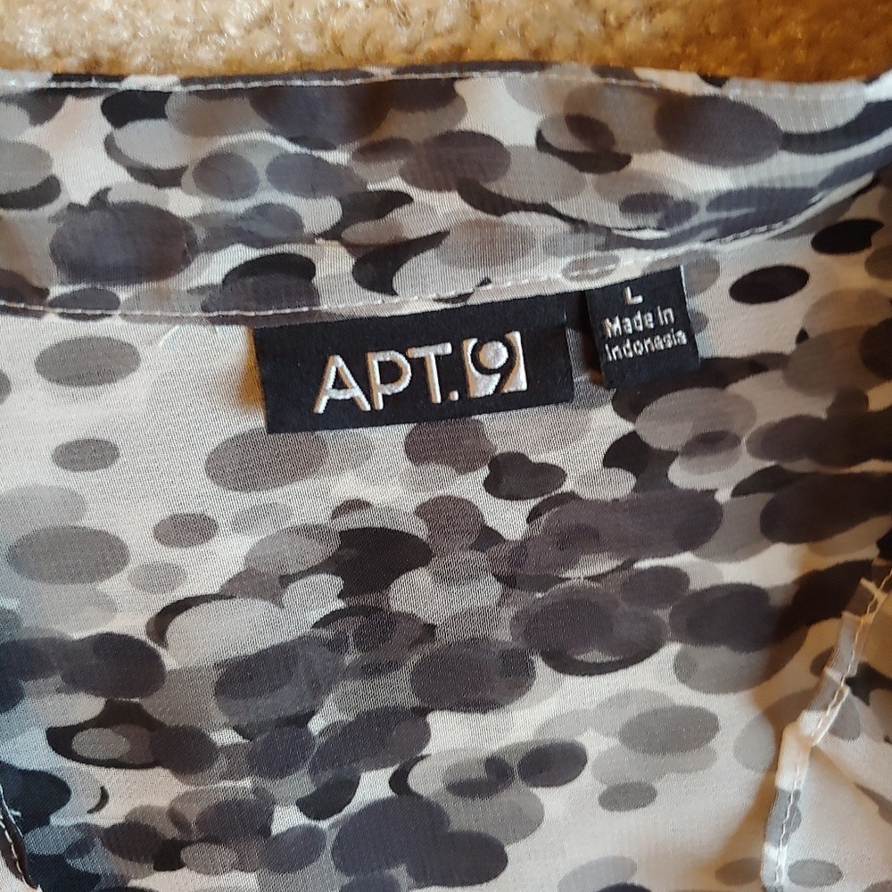 Nwot Apt 9 women's gray black & white blouse - Picture 2 of 5
